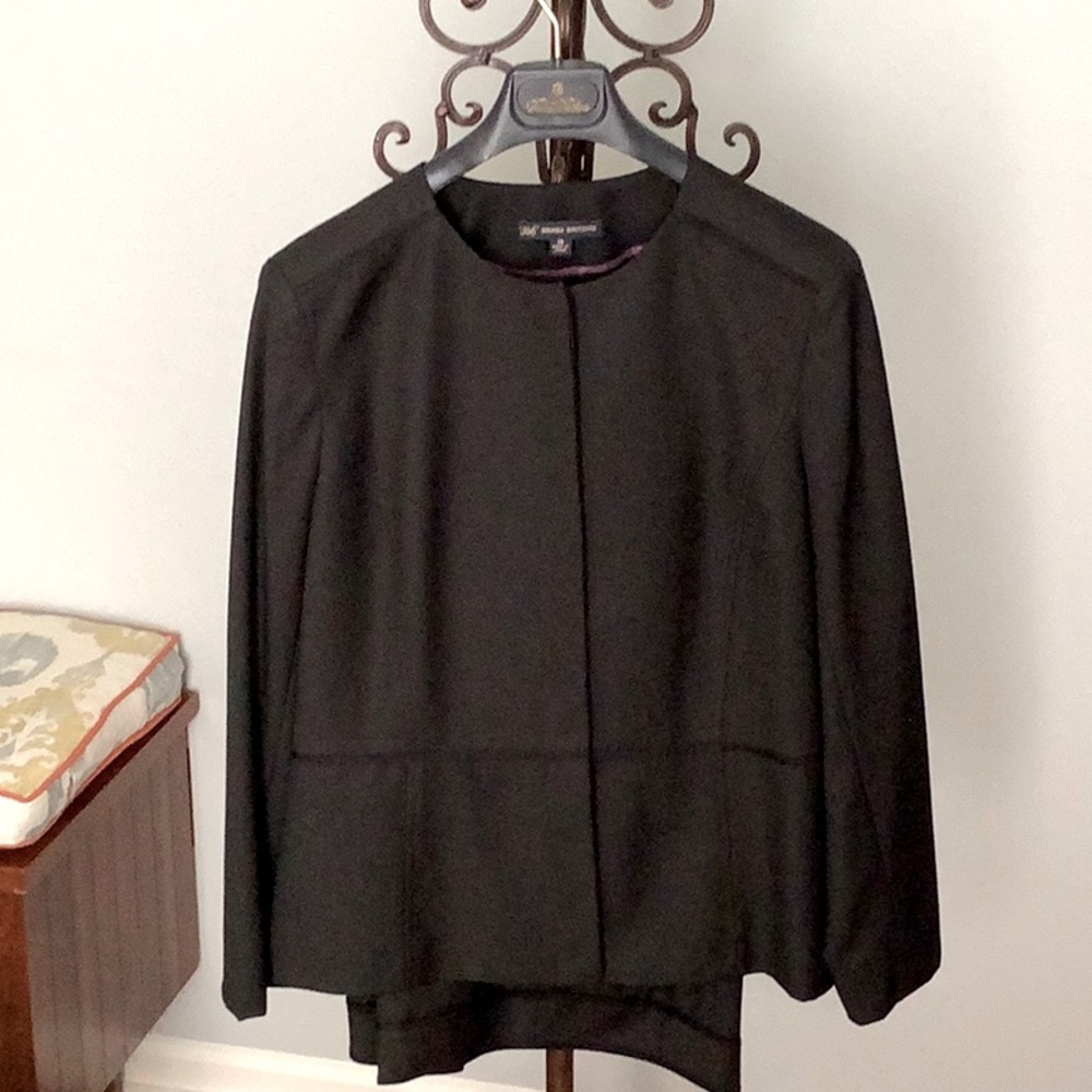 Brooks Brothers Women,s black suit